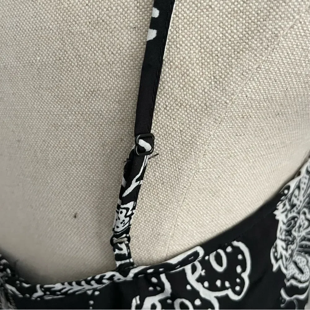 American Eagle Black & White Floral Peplum Dress Size 4 - Picture 11 of 15